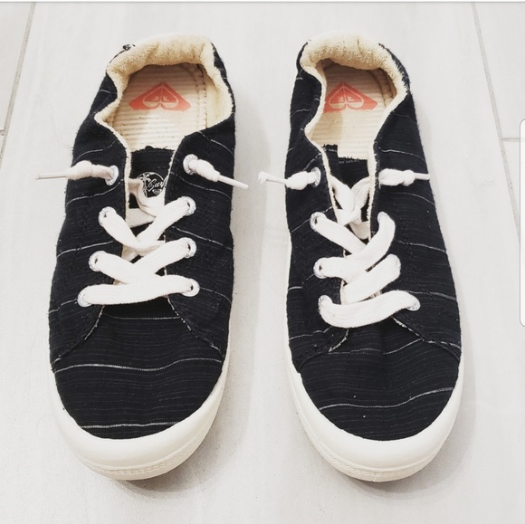Roxy Shoes - 🍉 ROXY Surf Black White Shoes Size 8.5